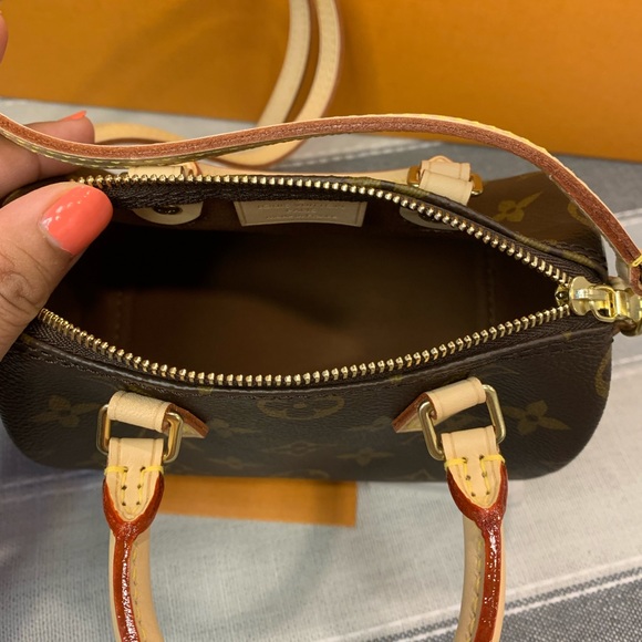 **SOLD** Louis Vuitton Speedy Nano - Picture 4 of 9